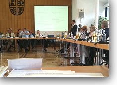 zum Konzept Schwimmbad Altenburg